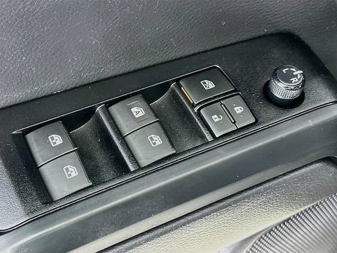 Used 2023 Toyota Tacoma SR AWD/4WD image 18