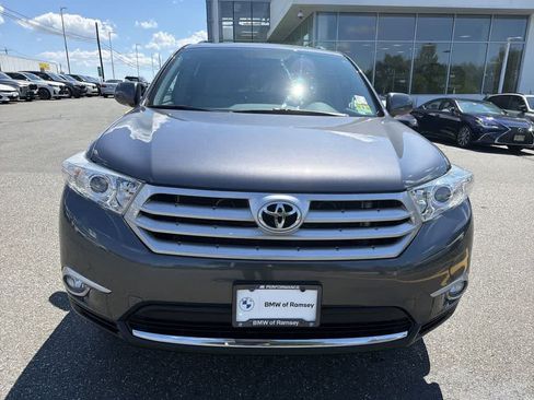 Used 2011 Toyota Highlander Limited w/ Tow Pkg AWD/4WD image 14