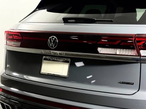 Used 2024 Volkswagen Atlas Cross Sport SEL Premium R-Line AWD/4WD image 16