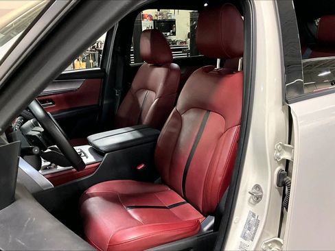 Used 2025 MAZDA CX-70 Plug-In Hybrid w/ Premium Plus image 9