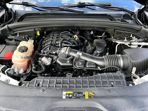 Used 2023 Jeep Grand Cherokee L Limited image 11