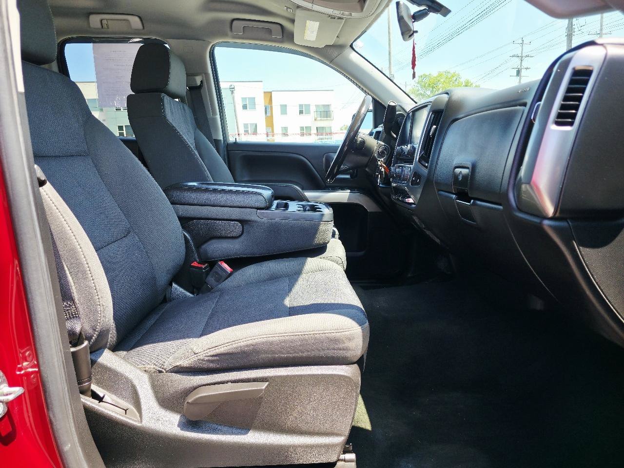 Used 2018 Chevrolet Silverado 1500 LT w/ All Star Edition AWD/4WD image 18