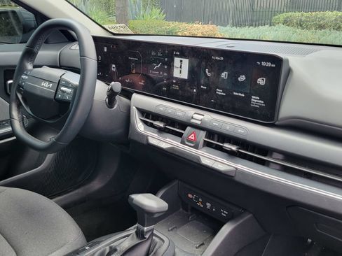 Certified 2025 Kia K4 EX FWD image 10