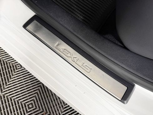 Used 2016 Lexus ES 350 w/ Luxury Package w/Wood Trim FWD image 40