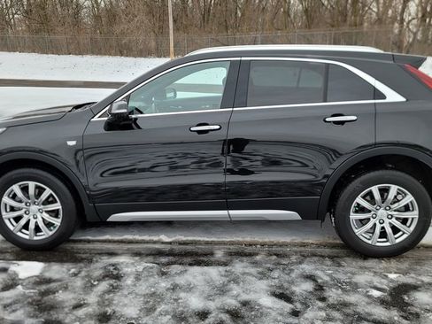 Used 2023 Cadillac XT4 Premium Luxury w/ Cold Weather Package image 7