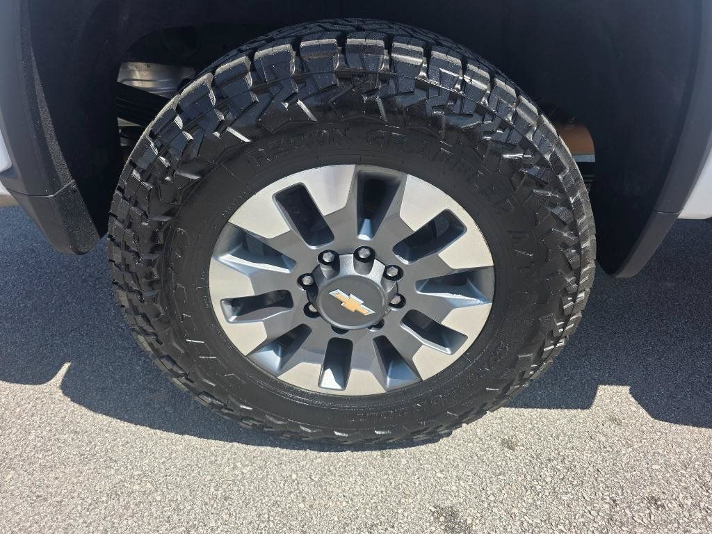 Used 2022 Chevrolet Silverado 2500 LTZ w/ LTZ Premium Package AWD/4WD image 23