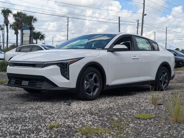New 2026 Kia K4 FWD image 2