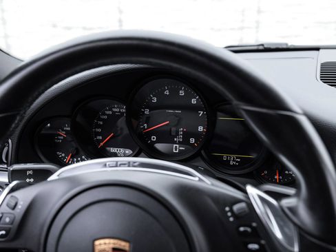 Used 2013 Porsche 911 Carrera 4 AWD/4WD image 18