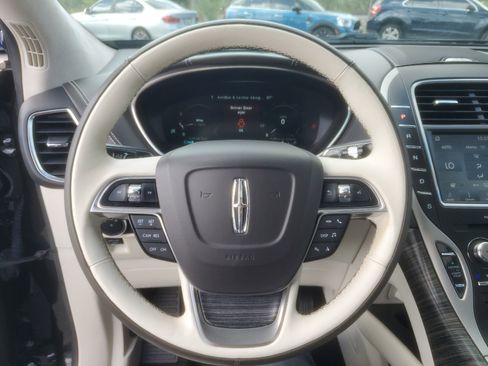 Used 2019 Lincoln Nautilus Black Label image 23