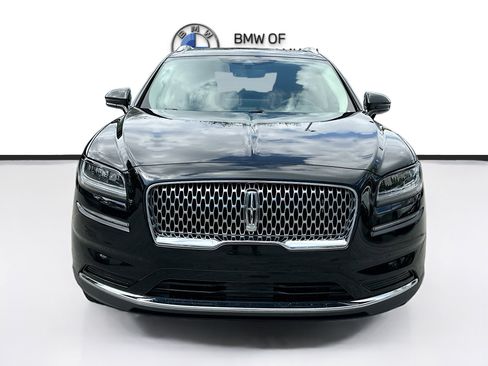 Used 2022 Lincoln Nautilus FWD w/ Premium Package image 2