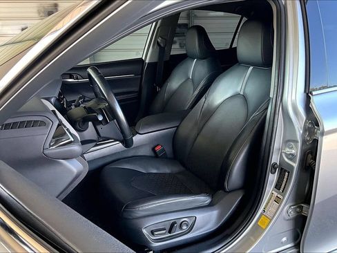 Used 2023 Toyota Camry XSE FWD image 33