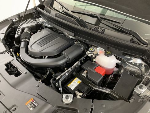 New 2026 Chevrolet Traverse LT image 11