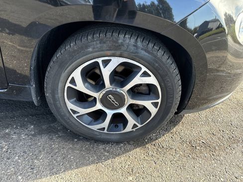 Used 2014 FIAT 500L Easy w/ Popular Equipment Group FWD image 29