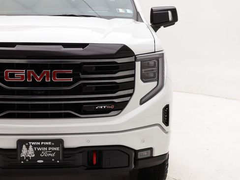 Used 2025 GMC Sierra 1500 AT4 w/ Technology Package AWD/4WD image 6