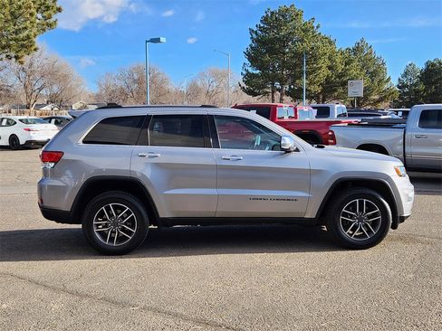 Used 2021 Jeep Grand Cherokee Limited image 2