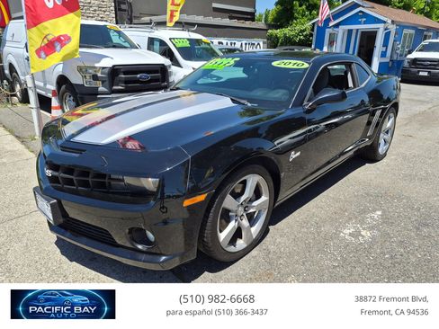 Used 2010 Chevrolet Camaro SS RWD image 3
