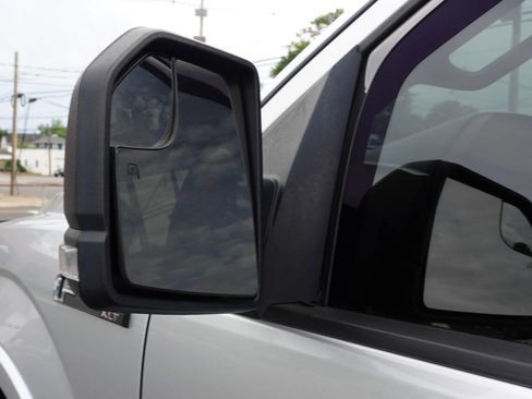 Used 2018 Ford F150 XLT w/ Equipment Group 301A Mid AWD/4WD image 13