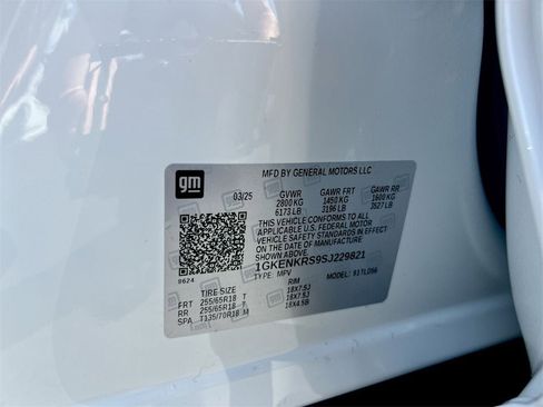 New 2025 GMC Acadia Elevation image 28