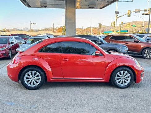 Used 2019 Volkswagen Beetle 2.0T S image 23