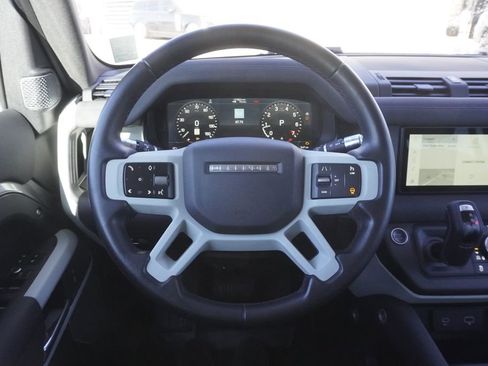 Used 2020 Land Rover Defender 110 SE image 10