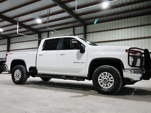 Used 2023 Chevrolet Silverado 2500 LT w/ Convenience Package AWD/4WD image 14