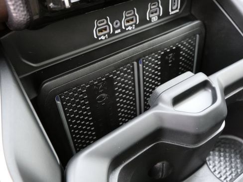 Used 2025 RAM 1500 Limited AWD/4WD image 34