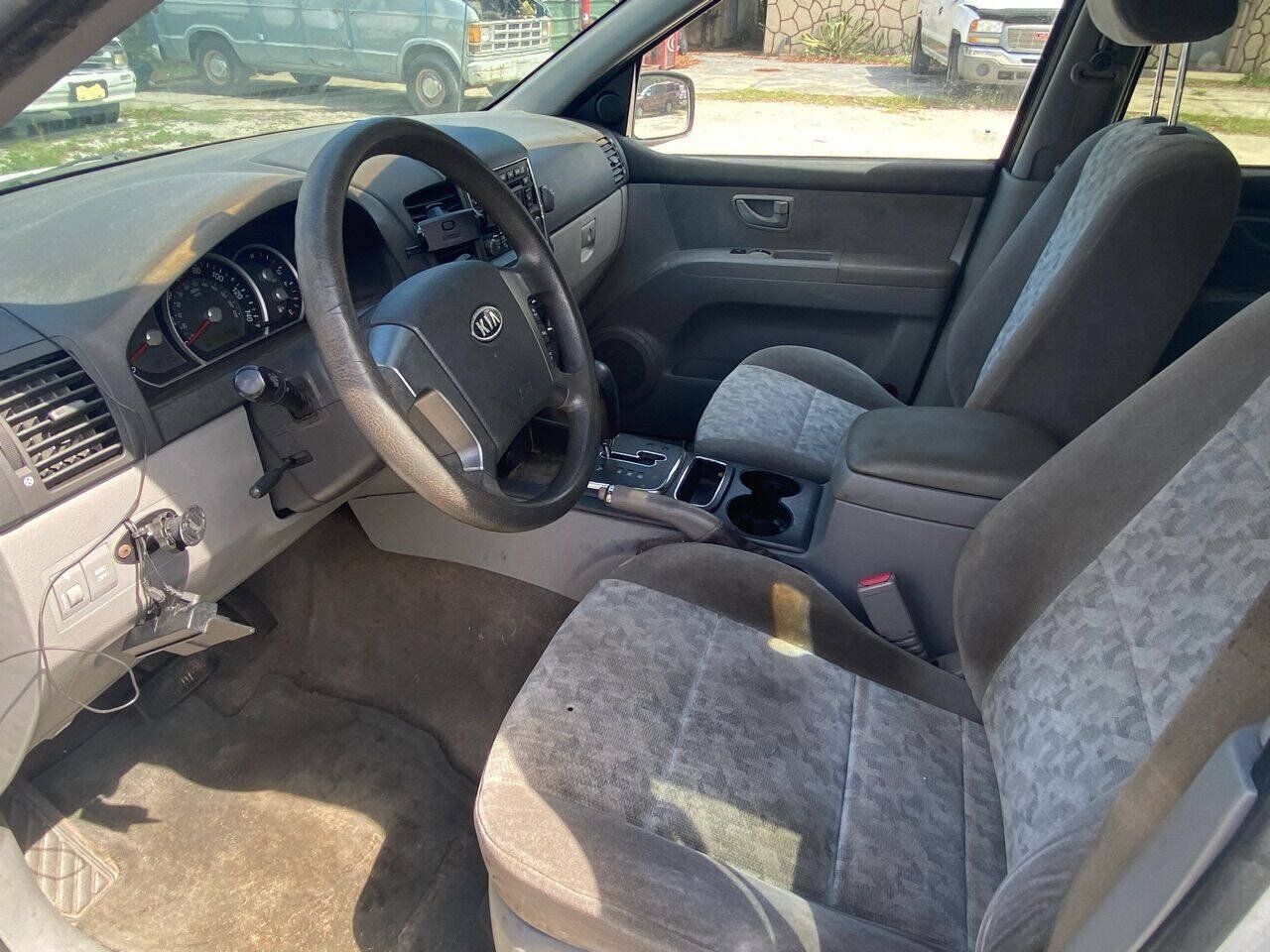 Used 2008 Kia Sorento 2WD image 13