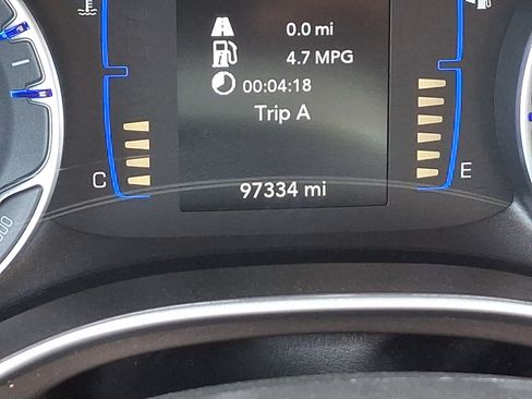 Used 2024 Chrysler Voyager LX FWD image 19