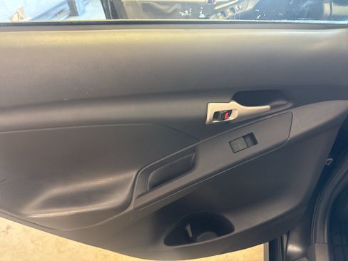Used 2010 Toyota Matrix S FWD image 27