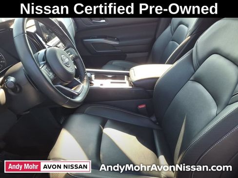 Certified 2025 Nissan Pathfinder SL FWD image 16