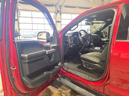 Used 2019 Ford F150 XLT w/ Equipment Group 302A Luxury image 9