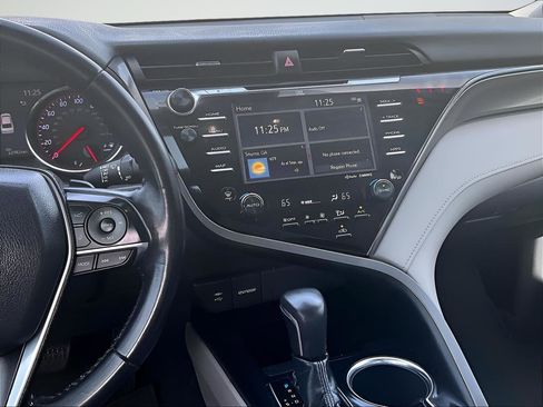 Used 2019 Toyota Camry XSE w/ Navigation Package image 16