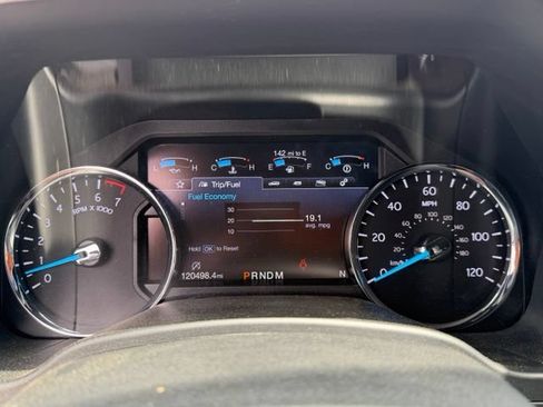 Used 2019 Ford Expedition XLT w/ Equipment Group 202A RWD image 21