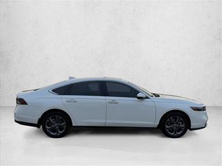 Used 2024 Honda Accord EX-L video 4