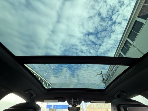 Used 2020 Porsche Cayenne E-Hybrid image 25