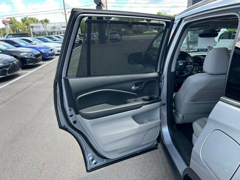 Used 2021 Honda Pilot Special Edition image 42
