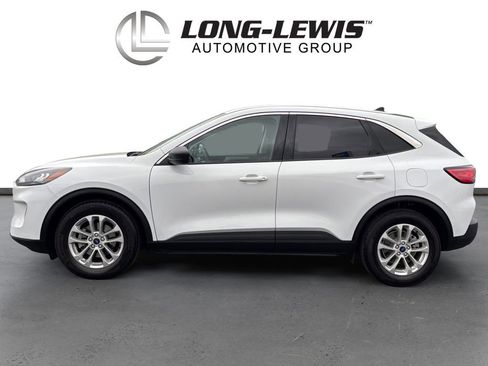 Used 2022 Ford Escape SE image 2
