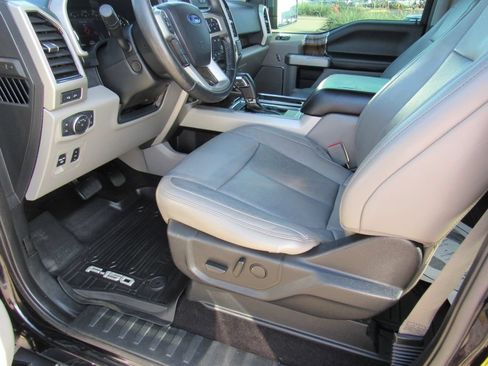 Used 2019 Ford F150 Lariat w/ Equipment Group 502A Luxury AWD/4WD image 16