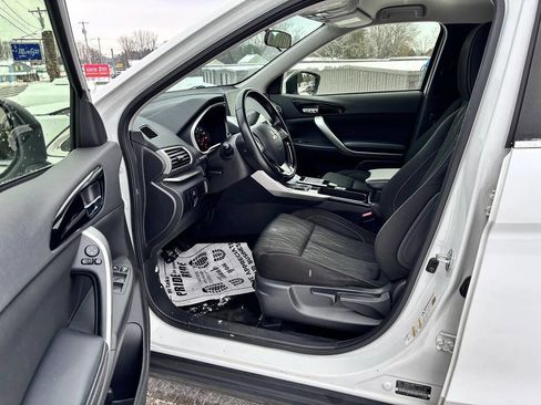 Used 2018 Mitsubishi Eclipse Cross SE image 5