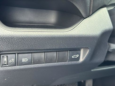 Used 2022 Toyota RAV4 XLE Premium FWD image 28
