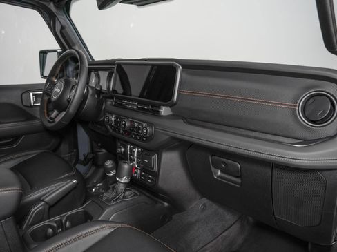 Used 2025 Jeep Wrangler Unlimited Rubicon 392 AWD/4WD image 38