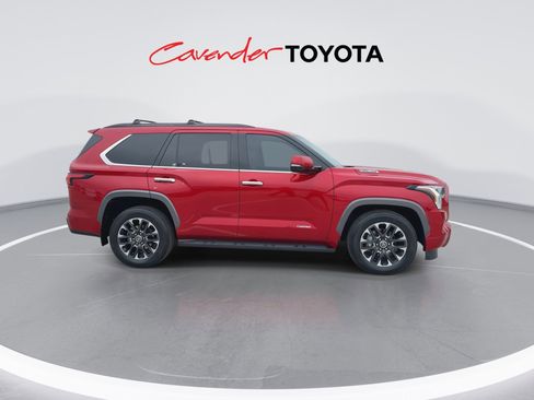 Used 2023 Toyota Sequoia Limited w/ Tow Technology Package AWD/4WD image 9