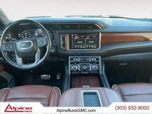 Used 2023 GMC Yukon Denali Ultimate image 10