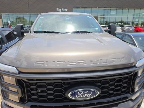 Used 2023 Ford F250 XL w/ STX Appearance Package AWD/4WD image 4