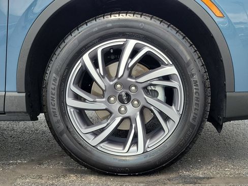 Certified 2023 Lincoln Corsair FWD w/ Rear Removable Package Tray image 9