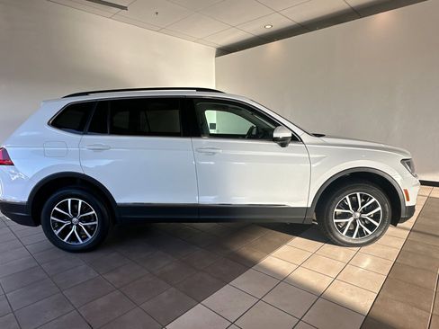 Used 2021 Volkswagen Tiguan SE image 3