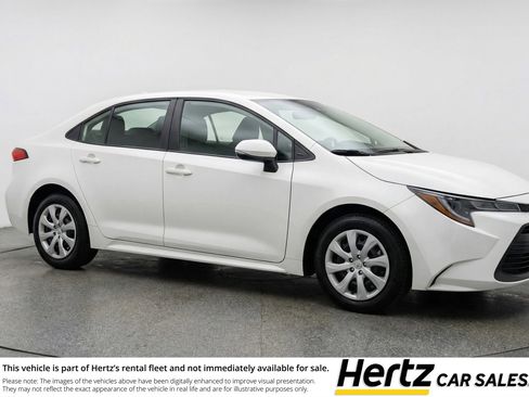 Used 2025 Toyota Corolla LE FWD image 1