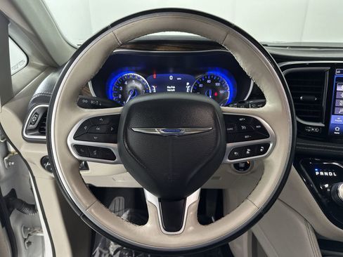Used 2021 Chrysler Pacifica Limited w/ Premium & Safety Sphere Group AWD/4WD image 14