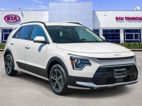 Certified 2023 Kia Niro EX FWD image 3