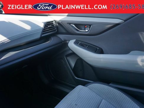 Used 2023 Subaru Outback Premium AWD/4WD image 31